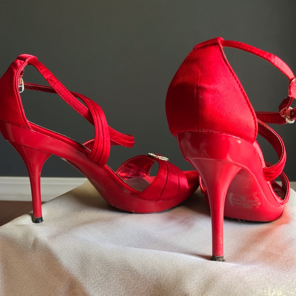 Red Heels - Picture 2 of 3